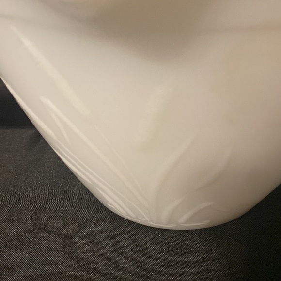 Hazel Atlas Platonite Milk Glass Embossed Wheat Ruffled Edge Bowl.​ - Picture 2 of 6